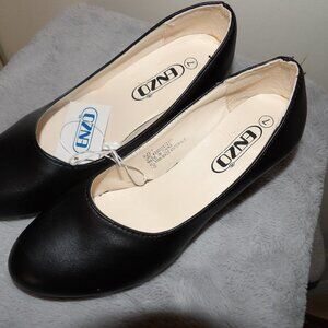 NWT Enzo Black Pumps Sz 7